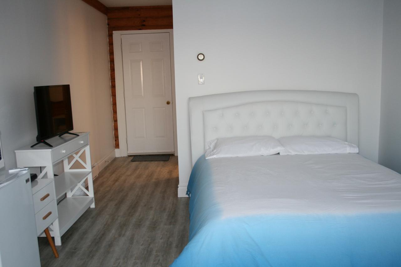 Tamarac Island Motel Stokes Bay Kültér fotó
